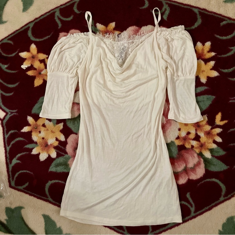 NWOT Off White Off-Shoulder Top with Lace Detail vintage USA made